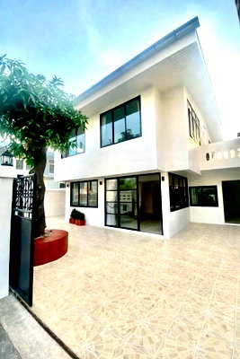Houses for rent Fortune Town : 🏡✨ Luxury Detached House for Rent | Huai Khwang – Sutthisan
📌 80,000 | Huai Khwang – Sutthisan