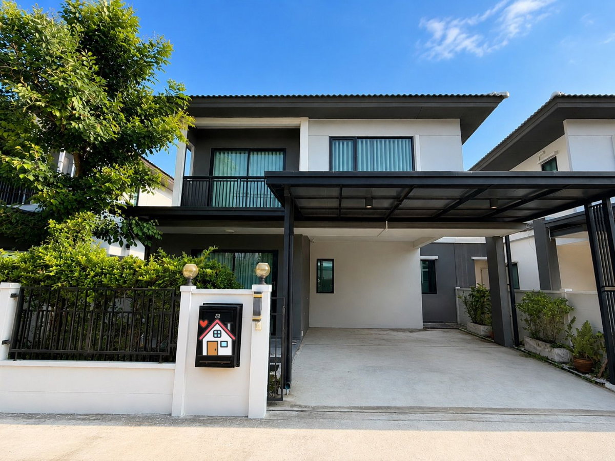 รูป ขายบ้านแฝด 2 ชั้น Britania Amata–Phanthong บ้านสวยพร้อมอยู่ ใกล้นิคมอมตะนคร - รูปที่ 1/8