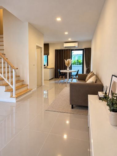 3-bed townhouse for rent, 18 sq wah, Sai Mai
