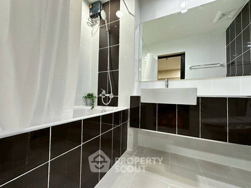 picture 15th-Floor 1-BR Condo At Ladda Condo View, Si Racha (ID 2759843) - 16/20