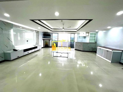 Condos for sale : Oriental Towers | Newly Renovated 4 Bedroom Ekkamai Property - BR10941CD