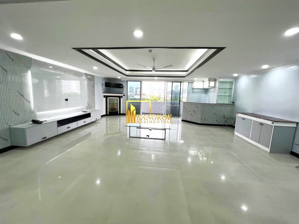 รูป Oriental Towers | Newly Renovated 4 Bedroom Ekkamai Property - BR10941CD - รูปที่ 1/27