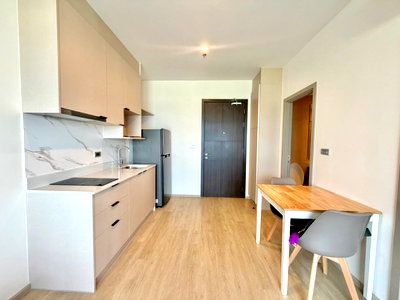 Condos for rent : New room: The Symphony Condo on private beach: 1 bed, area 40 sq m, 28 floor ready to move in