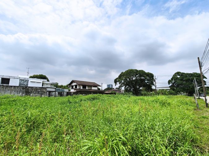 Land for sale, 200 sq wah, Baan Ueasuk Pattanakarn 56