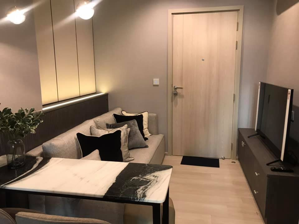 picture ⭐️Life One Wireless⭐️Elegant Room | Fully Furnished - 8/9