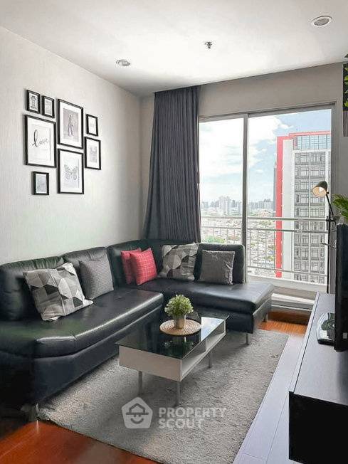 รูป คอนโด 2 ห้องนอน ชั้น 24 ที่ Supalai Lite Sathorn-Charoenrat (ID 3052659) - รูปที่ 3/13