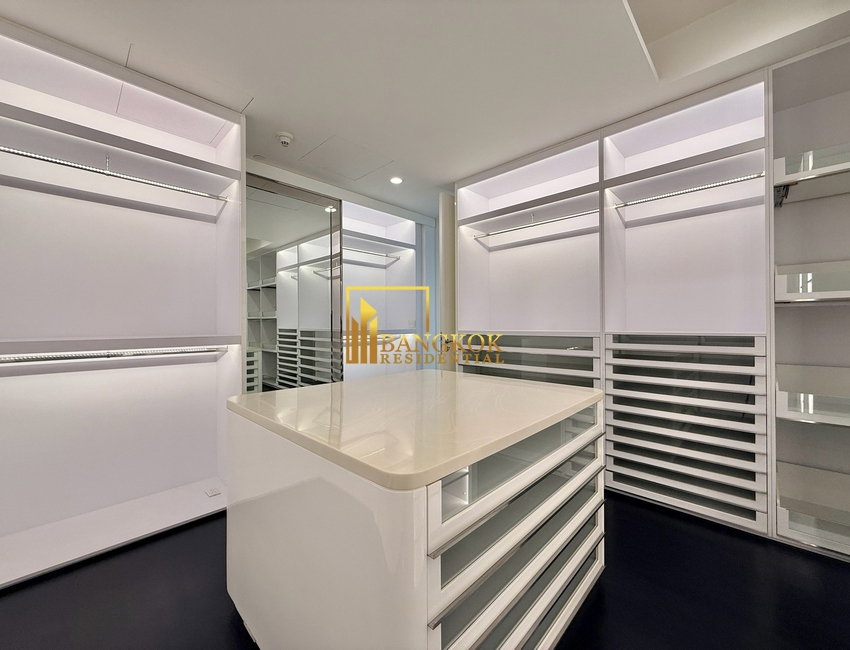 รูป 185 Rajadamri | Rare 3 Bed Duplex Luxury Condo in Prime Area - BR13916CD - รูปที่ 32/65