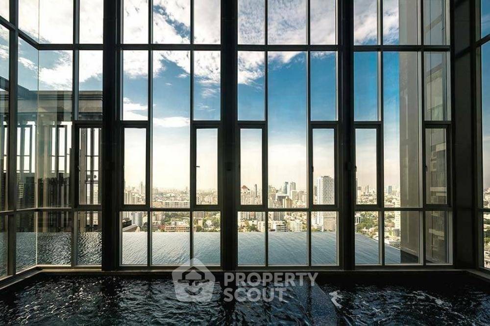 รูป ราคาคุ้มค่า คอนโด 2 ห้องนอน The Crest Sukhumvit 34 ใกล้ BTS ทองหล่อ 200 ม. (ID 1442989) - รูปที่ 4/13