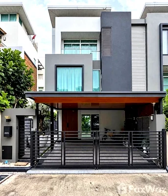 Townhouses for sale Bangkok : Modern Fully Furnished | Move-in Ready 6759453