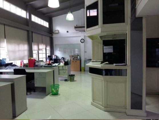 รูป ให้เช่าบ้านเดี่ยว / โฮมออฟฟิศ 2 ชั้น ซอยลาดพร้าว เข้าซอย 20 เมตร ติด MRTลาดพร้าว 20 เมตร เดินได้ ออกจาก MRT ถึงเลย / จอดรถ 8-10 คัน / จดบริษัทได้ - รูปที่ 6/13