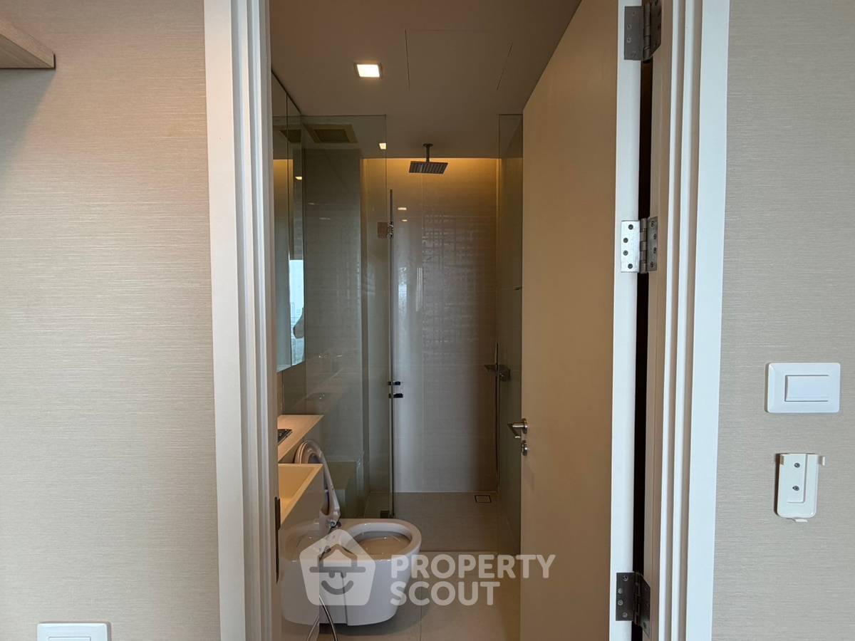 รูป คอนโด 1 ห้องนอน ชั้น 39 The Saint Residences ใกล้ MRT พหลโยธิน 100 เมตร (ID 3307172) - รูปที่ 7/8