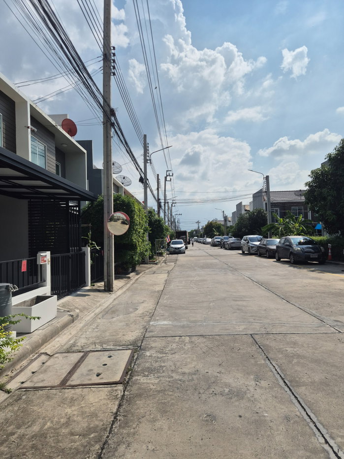 รูป (เจ้าของขายเอง ผ่อนตรงได้) ทาวน์เฮาส์ โครงการ อารียา เดอะคัลเลอร์ กาญจนาภิเษก-ราชพฤกษ์ ไทรน้อย เฟส 4 บ้านอยู่ถนนเมนโครงการ - รูปที่ 21/21
