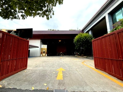 เช่าโรงงาน ม.เทคโนโลยีพระจอมเกล้าธนบุรี : ให้เช่าโกดัง โรงงาน พร้อมอาคารสำนักงาน 2 ชั้น / พื้นที่ดิน 2 ไร่ 2 งาน /  ทำเล พระราม 2 / พระราม 2 ซอย 33 (ซอยวัดยายร่ม) / รถเทรลเลอร์ เข้าออกได้