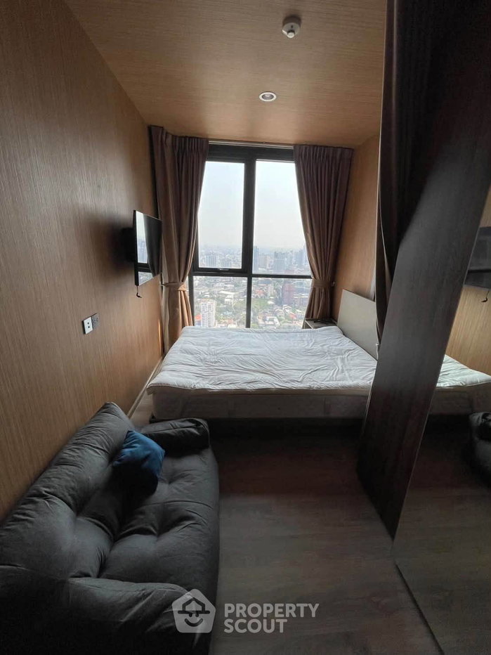 รูป ชั้น 45 คอนโด 1 ห้องนอน Oka Haus Sukhumvit 36 ใกล้ BTS ทองหล่อ (ID 3299210) - รูปที่ 1/3