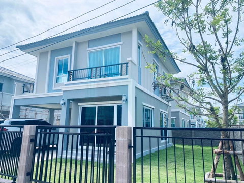 ให้เช่าบ้านเดี่ยว 2 ชั้น ภัสสร เทพารักษ์ - บางนา 3 ห้องนอน 2 ห้องน้ำ