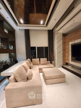 4 ห้องนอน 200 ตร.ม. 59 Heritage Sukhumvit 59 ใกล้ BTS ทองหล่อ (ID 2555926)
