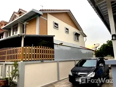 Townhouses for sale Bangkok : 3 Bedroom Townhouse for sale at Baan Sukniwet 2  6639369