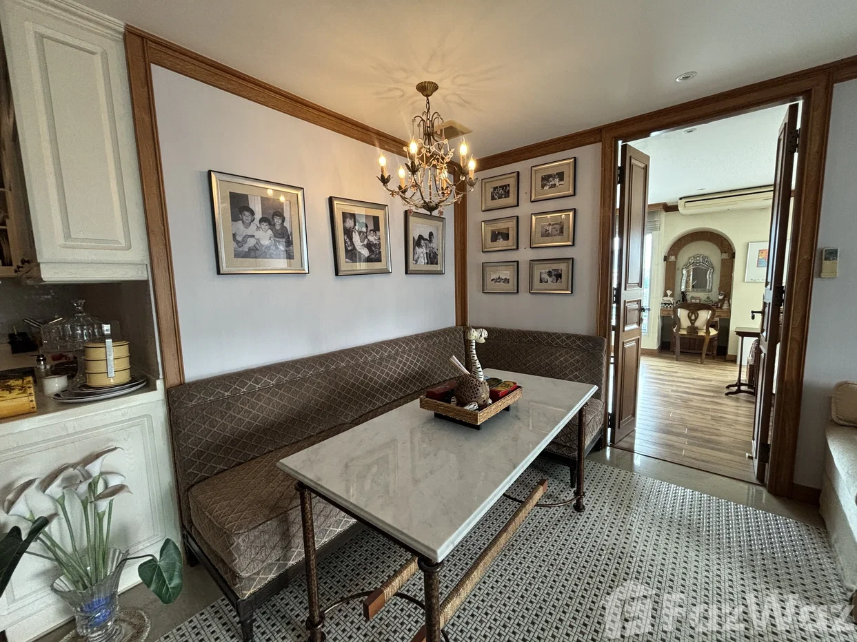 picture 2 Bedroom Condo for sale at Navin Court 6776345 - 10/15