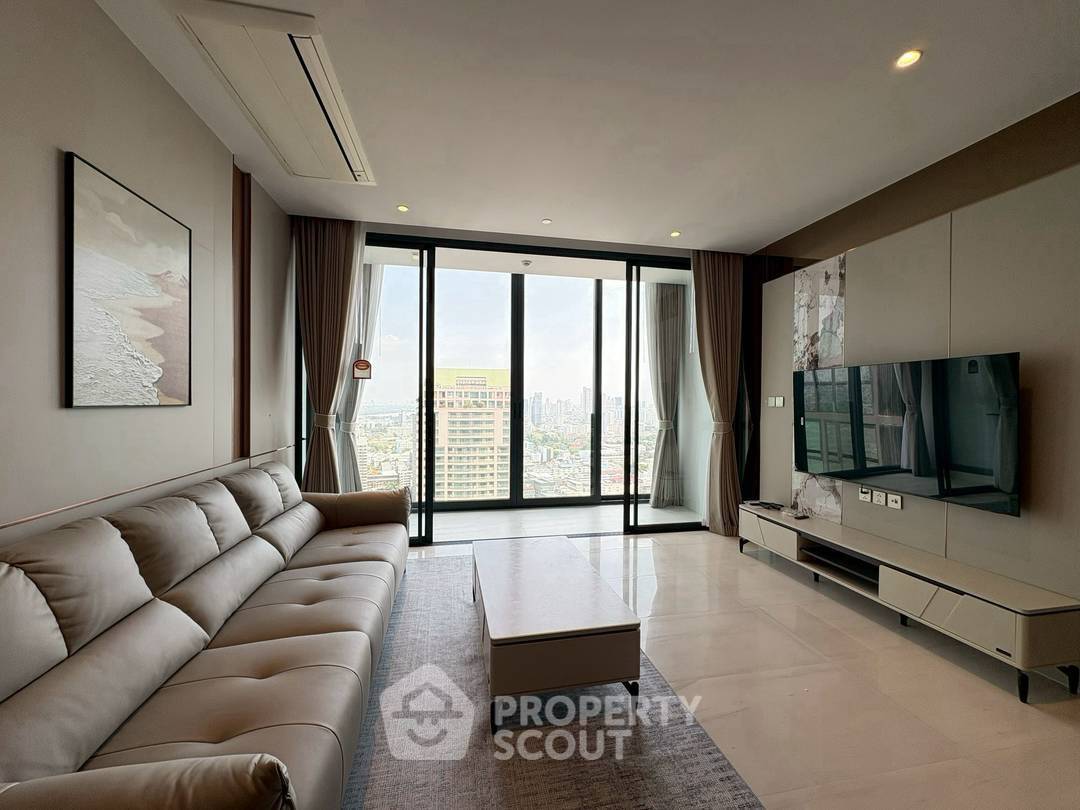 picture 31st-Floor 2-BR Condo At Supalai Icon Sathon Near MRT Silom (ID 3225166) - 2/17