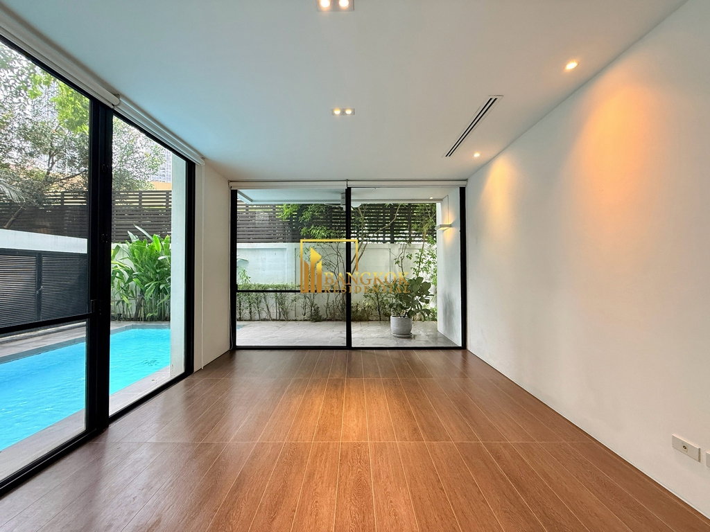 รูป Impressive 4 Bedroom House With Private Pool in Thonglor - BR27900SH - รูปที่ 8/52