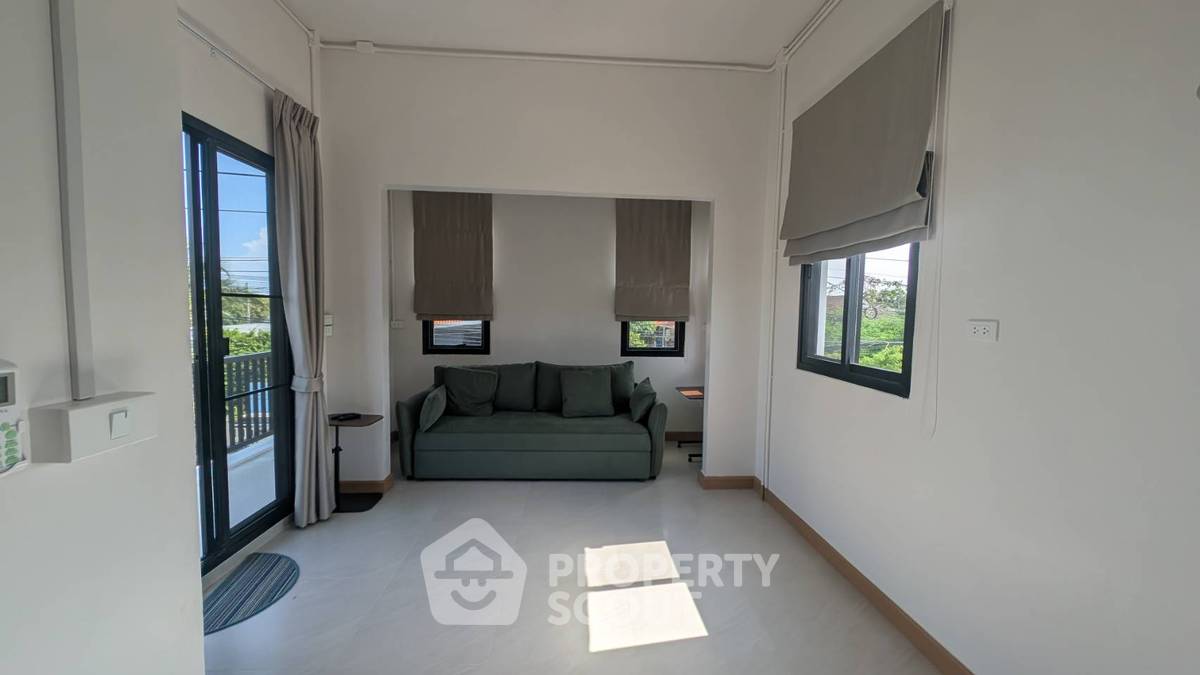 picture 3-BR House 150 Sqm For Sale, Nong Kae Hua Hin (ID 2807264) - 2/10