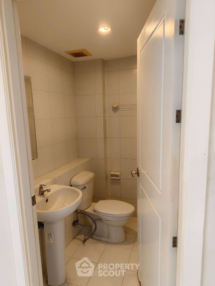picture 2-BR Condo at Elements Srinakarin in Nong Bon (ID 3308454) - 9/12
