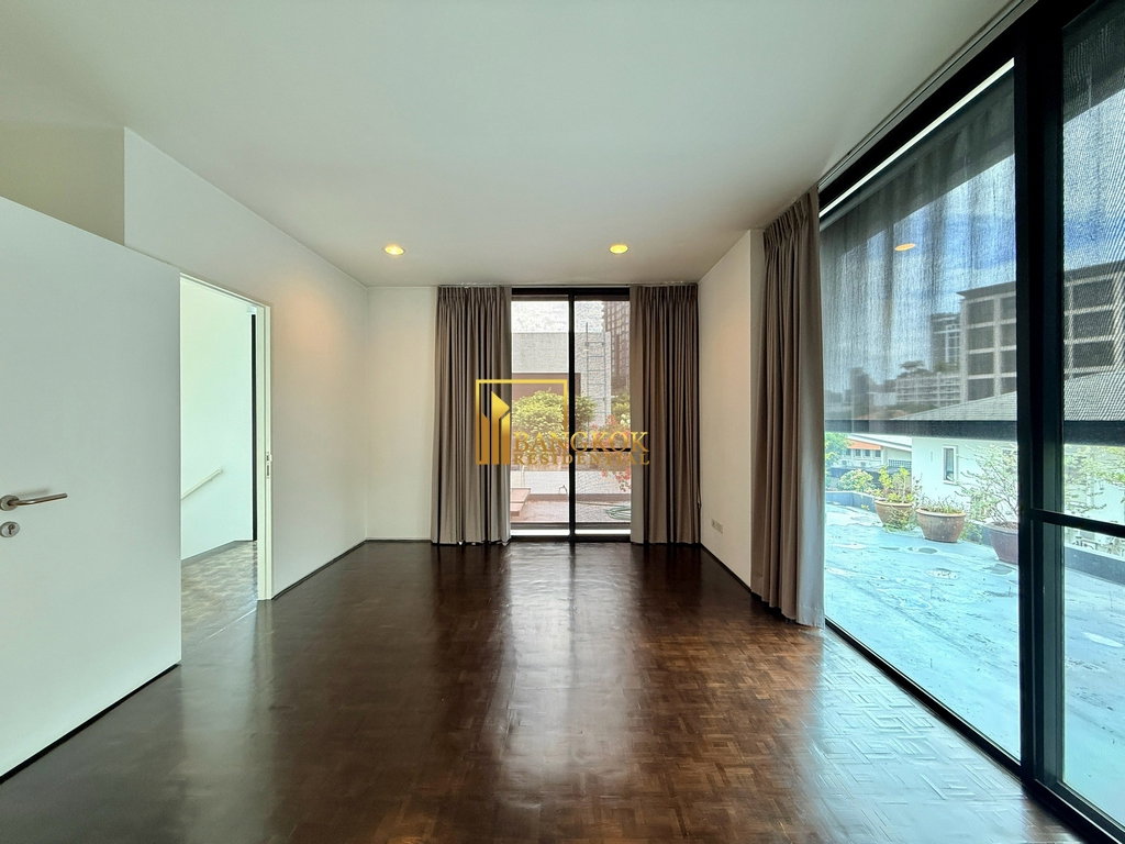 รูป Impressive 4 Bedroom House With Private Pool in Thonglor - BR27900SH - รูปที่ 34/52