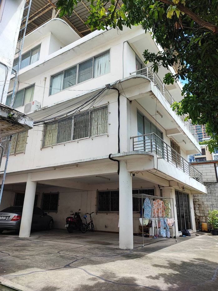 รูป ขายตึก 5 ชั้น 2 ตึก ตรงข้ามศูนย์ประชุมฯ สิริกิติ์ เหมาะทำ Business Hotel หรือ Air BNB - รูปที่ 4/8