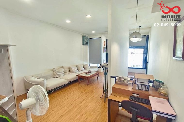 1-bed townhouse for sale, 14 sq wah, Phong Phet Pattana