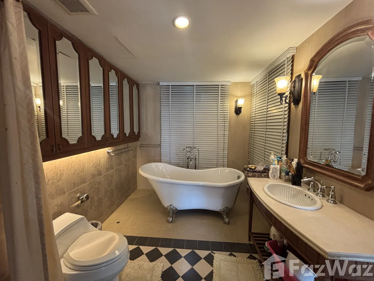 picture 2 Bedroom Condo for sale at Navin Court 6776379 - 6/11
