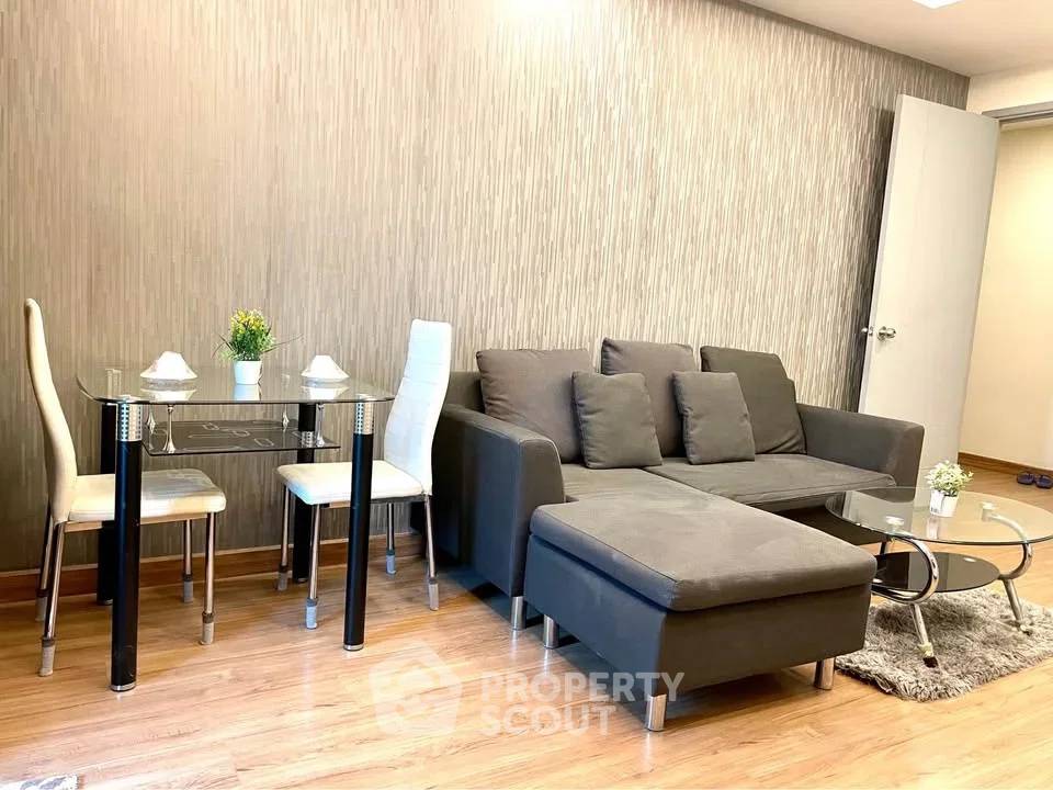 รูป คอนโด 2 ห้องนอน ให้เช่า ที่ Thru Thonglor ย่านบางกะปิ ห้วยขวาง (ID 2884196) - รูปที่ 1/8
