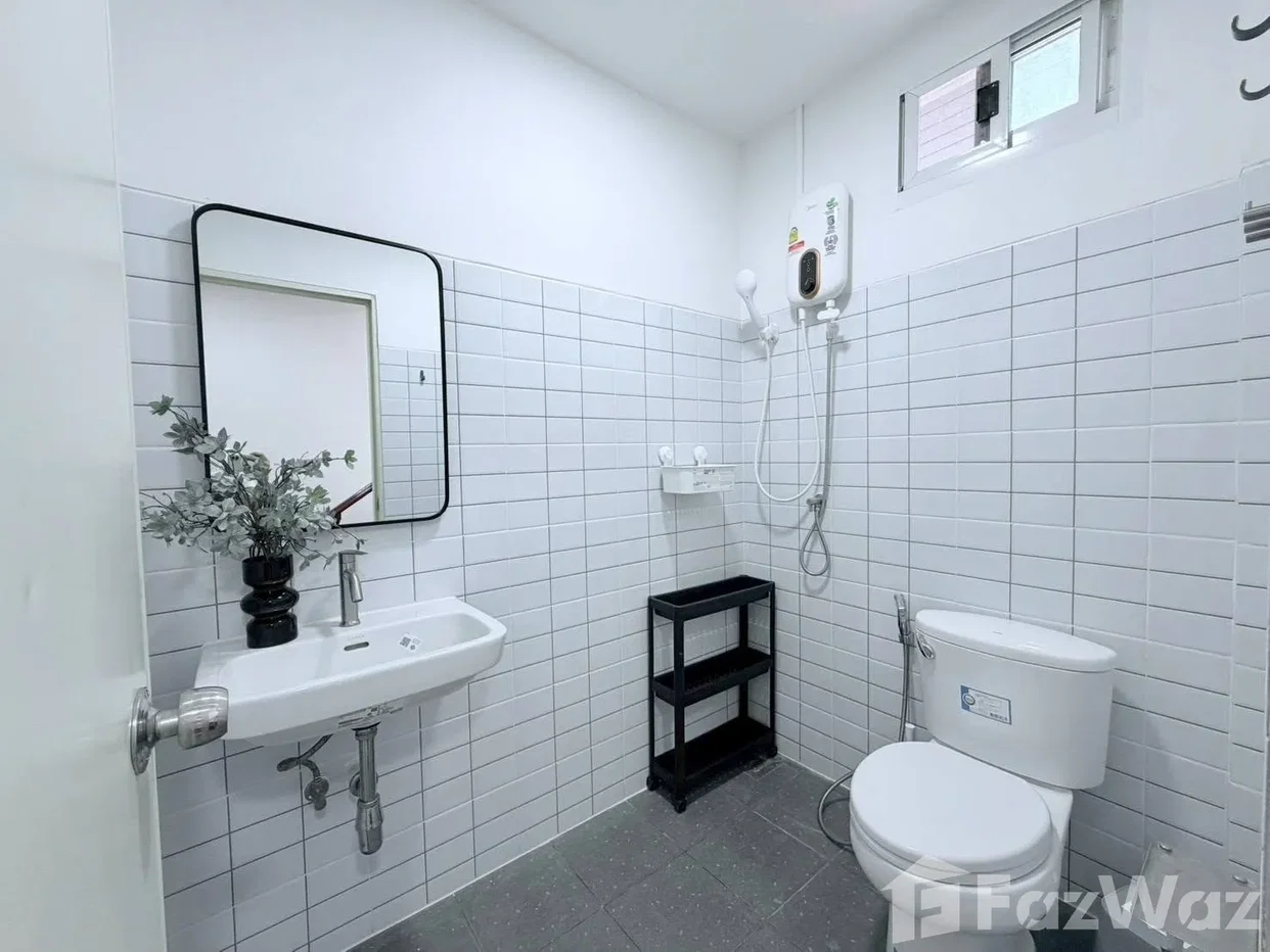 รูป บ้านเดี่ยวให้เช่า 6 ห้องนอน ใน ห้วยขวาง, กรุงเทพมหานคร 6776357 - รูปที่ 4/30