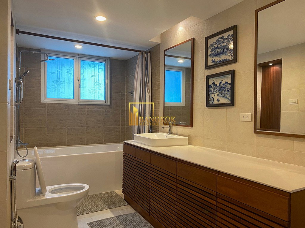 รูป Avenue 61 | Very Spacious 5 Bedroom Condo in Ekkamai Area - BR3446CD - รูปที่ 16/33