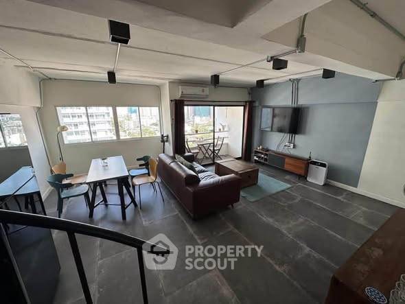 picture 2-BR 100 Sqm Thonglor Tower Condominium Near BTS Thong Lor (ID 3309601) - 2/10