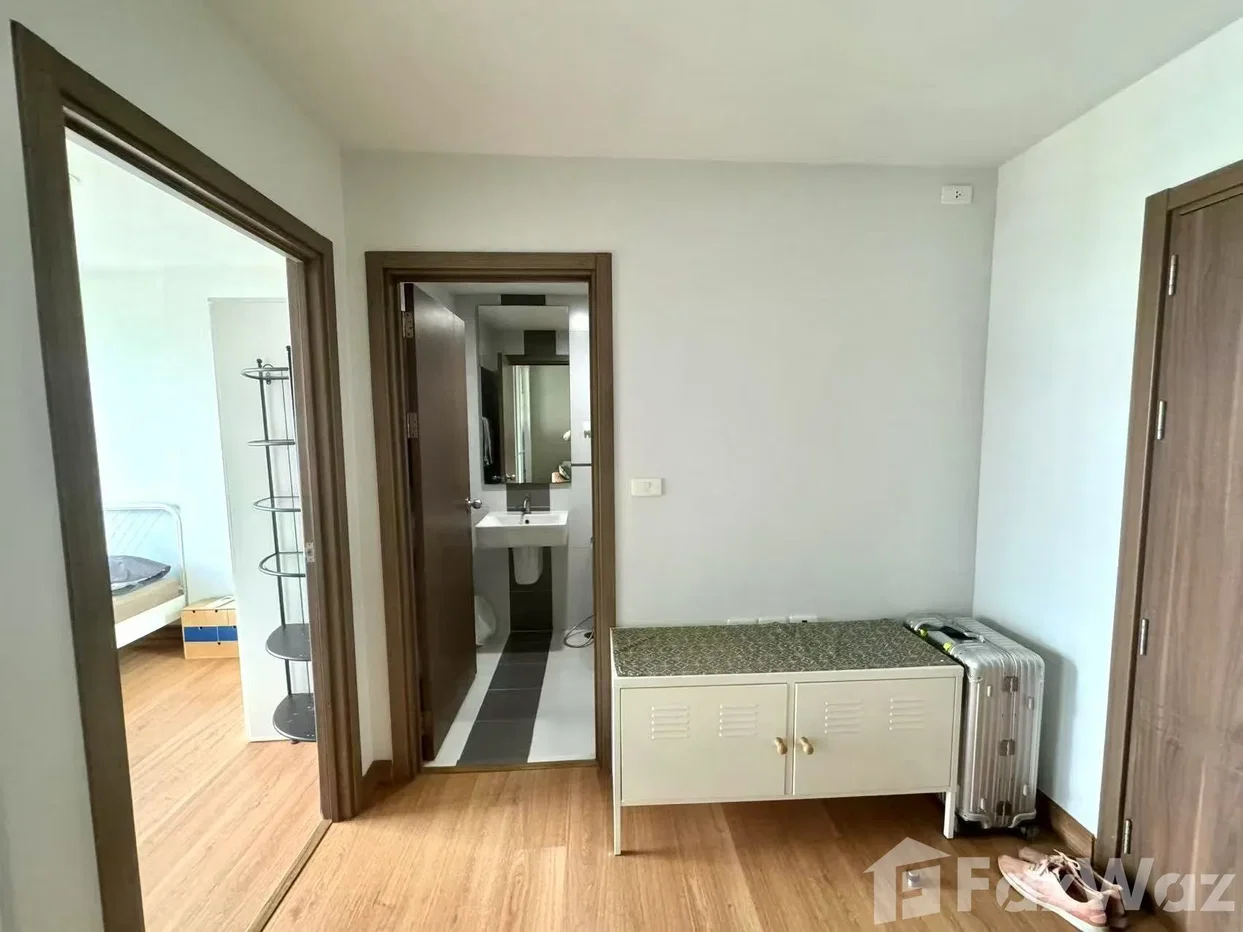 picture The Base Sukhumvit 71 Condo 2012544 - 2/7
