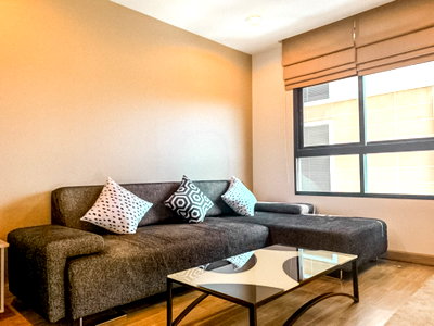 Condos for rent : Condo For Rent | 2 Bedrooms 2 Bedrooms with Bathtub “Baan Navatara (River Life)” 63 Sq.m. Near MRT Watcharapol