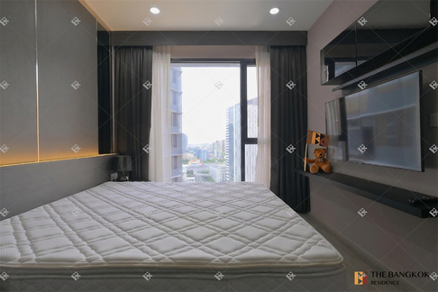 Ideo Mobi Asoke Comfortable and Ready to Move-in near MRT Phetchaburi Station