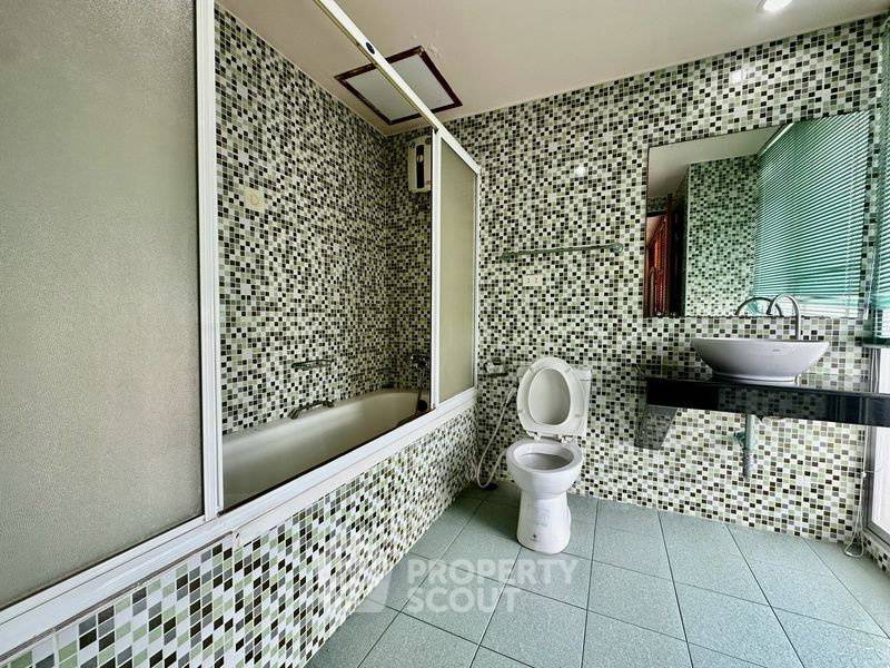 รูป คอนโด 2-ห้องนอน ที่ รามาฮาร์เบอร์วิว คอนโดมิเนียม ใน สุรศักดิ์ (ID 3233445) - รูปที่ 4/16