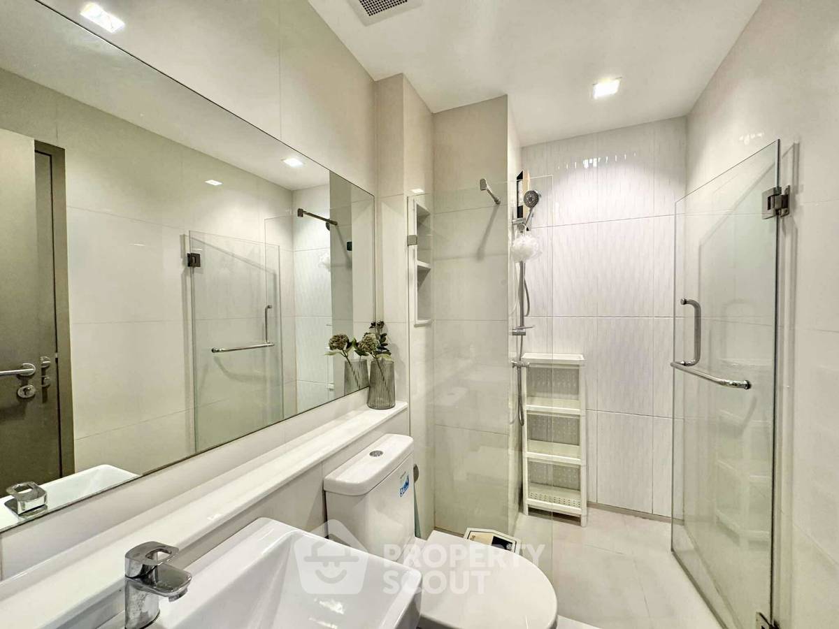 picture 1-BR Condo at Life Asoke - Rama 9 near MRT Phra Ram 9 (ID 2259768) - 8/9