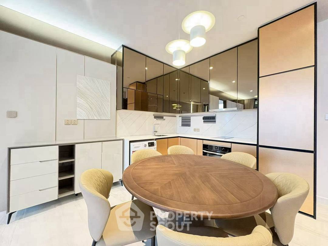 picture 31st-Floor 2-BR Condo At Supalai Icon Sathon Near MRT Silom (ID 3225166) - 5/17