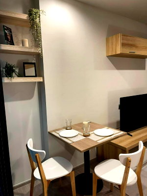 Condos for rent : PFD-00940 Condo for rent Life Asoke Hype : Japanese Wood Elegance 🌿 Beautifully Furnished, Warm & Beautiful in Every Corner.