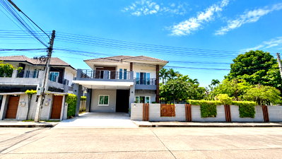 Houses for rent Chiang Mai : FOR RENT | Spacious 2-Storey Family Home – San Saraan, Hang Dong  Large Plot | Spacious Garden | Large Balcony | Near International Schools