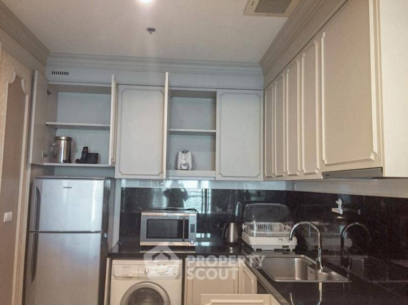 picture 1-BR Condo at Bright Sukhumvit 24 Condominium near BTS Phrom Phong (ID 2834873) - 2/6