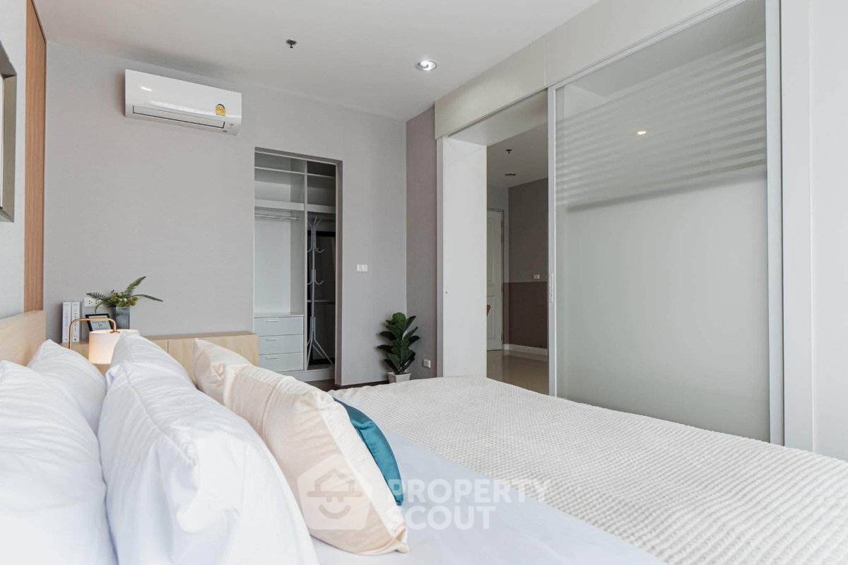 picture 100m From BTS Krung Thon Buri | 23rd-Floor 1-BR Q House Sathon (ID 3299090) - 8/11