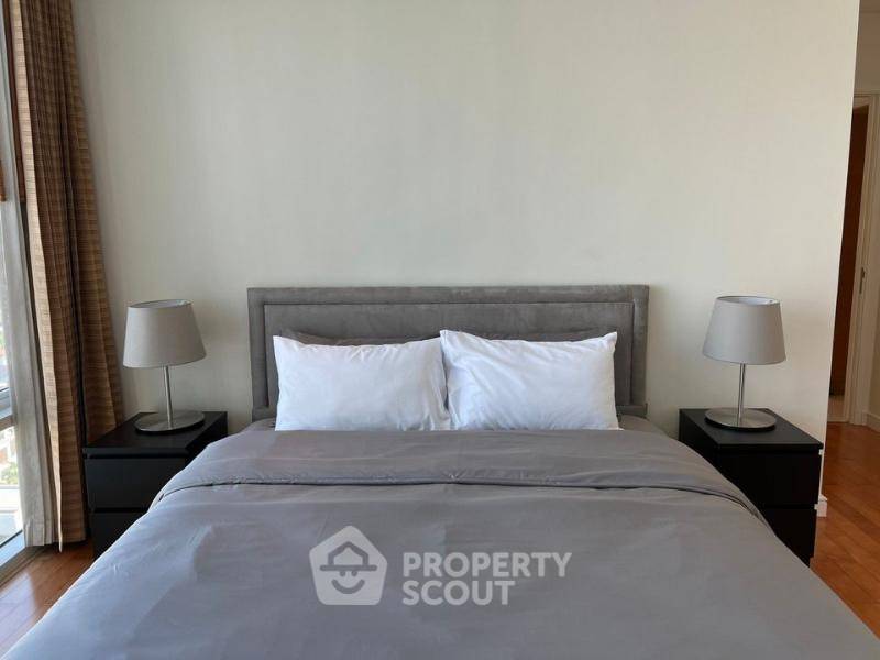 picture 16th-Floor 2-BR 96 Sqm At Fullerton Sukhumvit Near BTS Ekkamai (ID 2834578) - 2/8