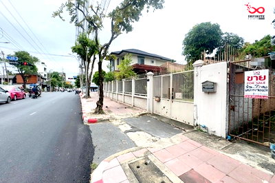 ที่ดิน ม.เทคโนโลยีพระจอมเกล้าพระนครเหนือ (มจพ.) : ขายที่ดินพร้อมบ้าน 35 ตร.ว. ถนนนครไชยศรี ใกล้แยกพิชัย เขตดุสิต