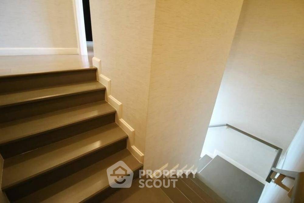 รูป ราคาคุ้มค่า คอนโด 2 ห้องนอน The Crest Sukhumvit 34 ใกล้ BTS ทองหล่อ 200 ม. (ID 1442989) - รูปที่ 10/13