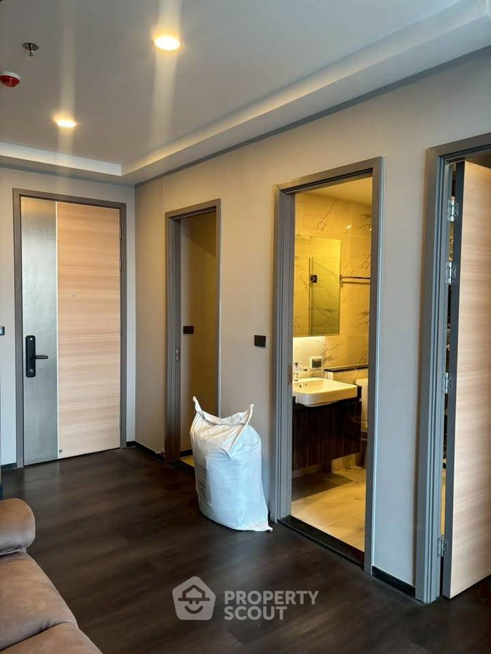 picture 2-BR Condo at Duplex close to Phratamnak (ID 3308627) - 3/13