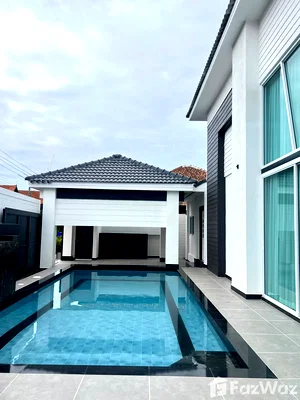 Houses for sale Bang Lamung Chonburi : 6 Bedroom Villa for sale and rent at Pattaya Lagoon Village 6739773