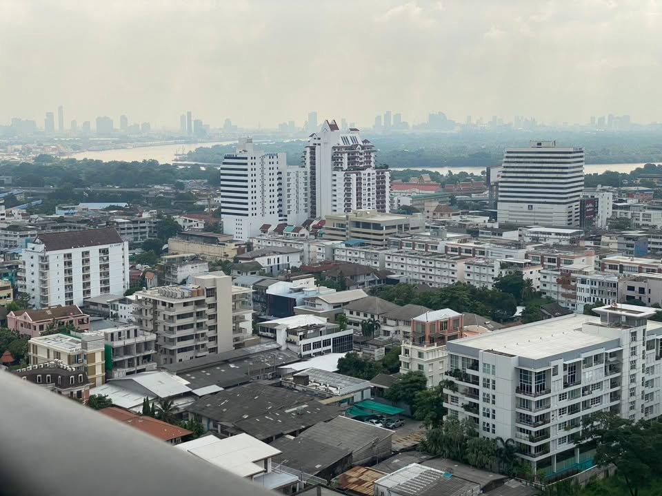 picture Condo for Rent at Regal Sathon - Naradhiwas (D6909050) - 10/10